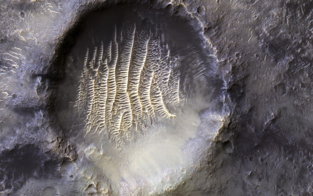 Marte: quella che sembra un’impronta aliena è in realtà la longitudine 0° del Pianeta Rosso