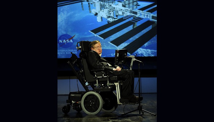 Le previsioni di Stephen Hawking sulla fine del mondo non sono poi così lontane