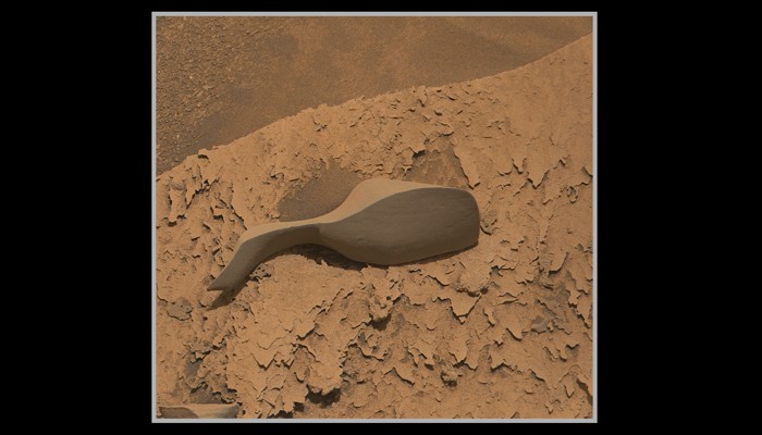 La strana roccia di Marte che assomiglia a un giocattolo per adulti