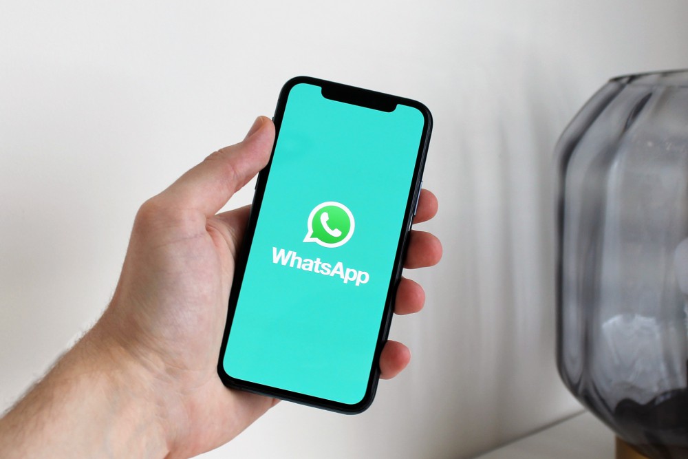 Come aprire il menu segreto di WhatsApp su iPhone
