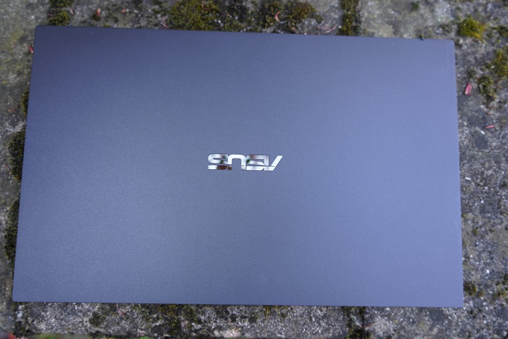Recensione Asus ExpertBook B9400: un laptop potente e leggerissimo